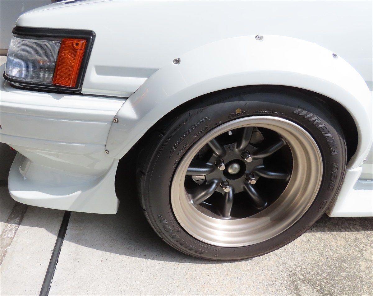 AE86に装着したワタナベホイールとダンロップ DIREZZA